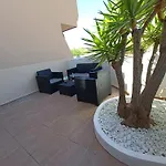 Wonderful With Pool And Wi-fi Appartement *