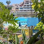 Wonderful With Pool And Wi-fi Appartement *