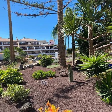 Apartman With Heated Pool & Terrace
