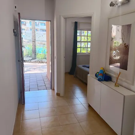 Wonderful With Pool And Wi-fi Apartment *