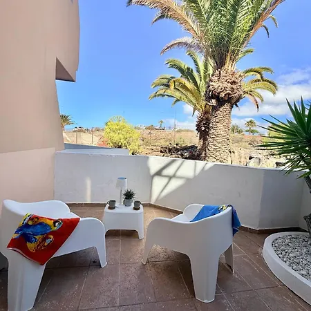 Apartman With Heated Pool & Terrace