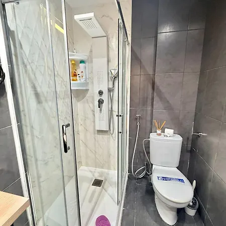 Apartman With Heated Pool & Terrace *
